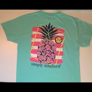 Simply Southern Women's Flora Pineapple Short Sleeve Graphic T-Shirt
